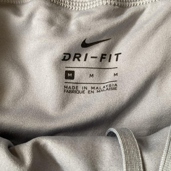 Nike dry fit - Picture 2 of 3